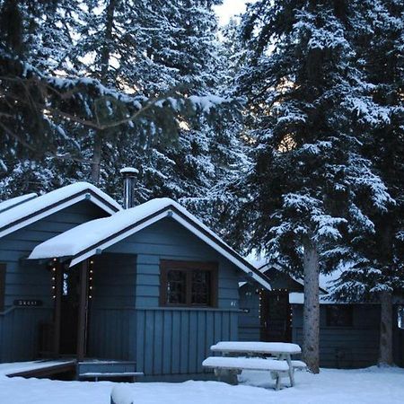 Rundle Chalets Канмор Экстерьер фото