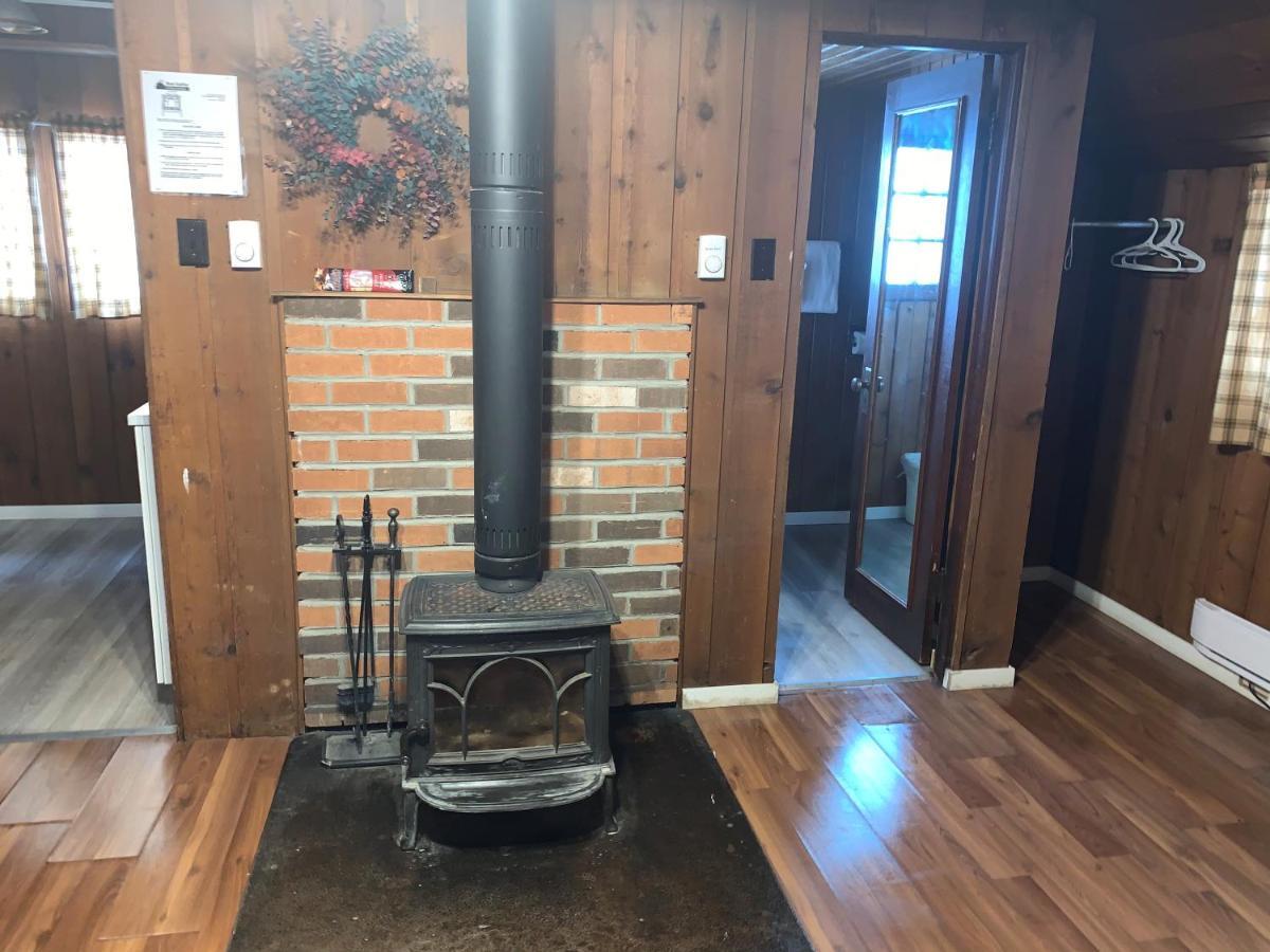 Rundle Chalets Канмор Экстерьер фото